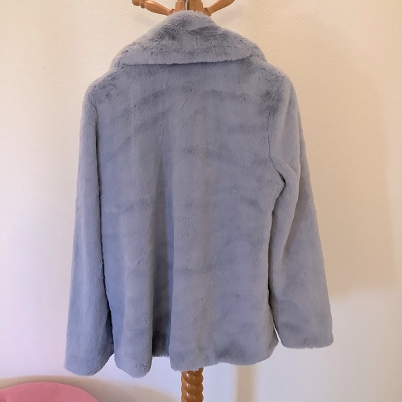 💠Baby Blue Faux Fur Blazer by Rachel Zoe💠 - Picture 2 of 4
